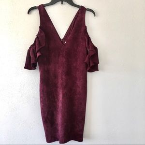 Devlin | NWT wine ruffle cold shoulder dress